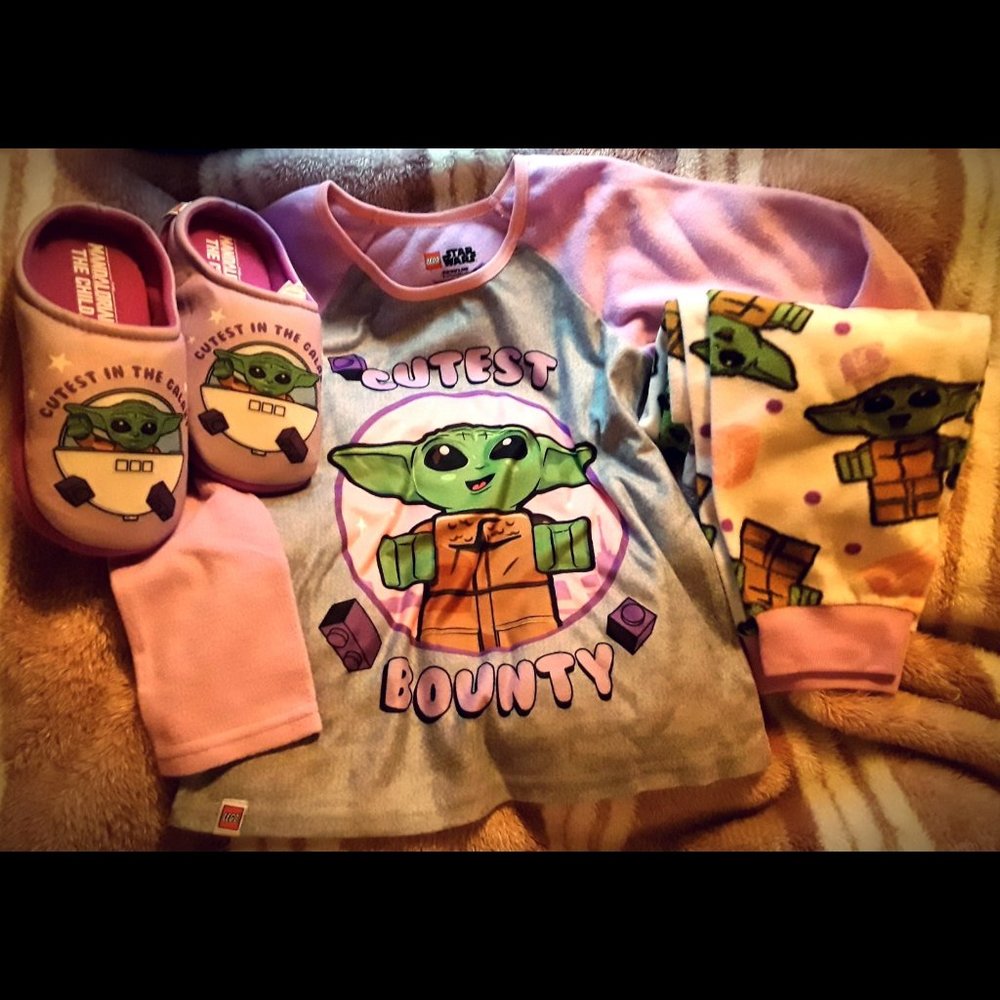 CUTE! NWOT Pink Lilac Lego Baby Yoda SUPER SOFT pj set CLEAN w. matching slipper
